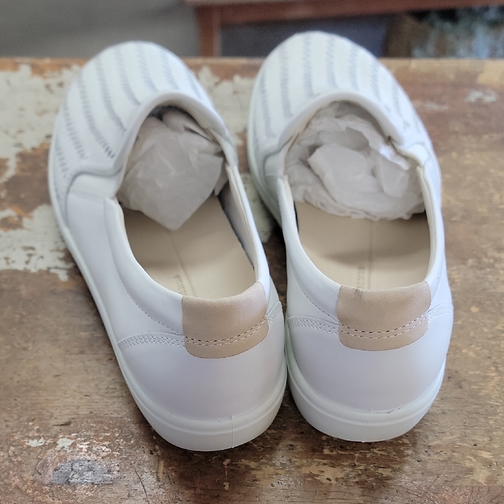 Ecco White Woven Slip-On Casual Shoes - Picture 3 of 6